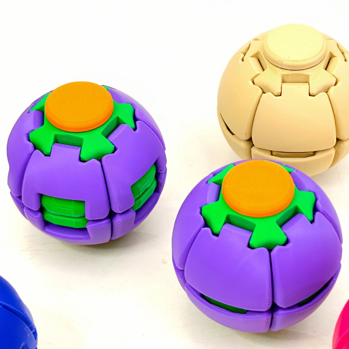 ⚽ Press-to-Spin Stress Relief Fidget Ball