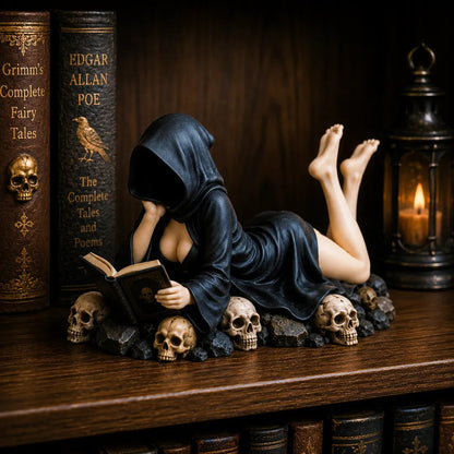 🎁Gothic Hooded Reader Figurine – Dark Academia Bookshelf Decor