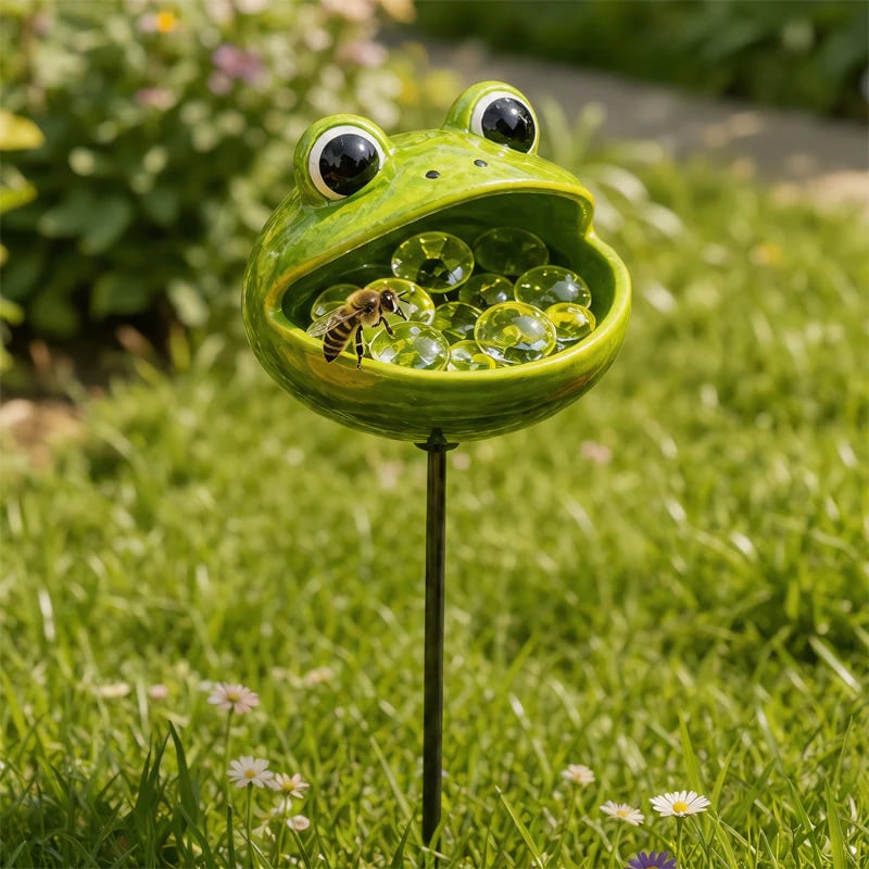 🐝 Cute Animal Design Garden Watering Station, Outdoor Decorative Water Bowl for Bees Butterflies and Small Wildlife